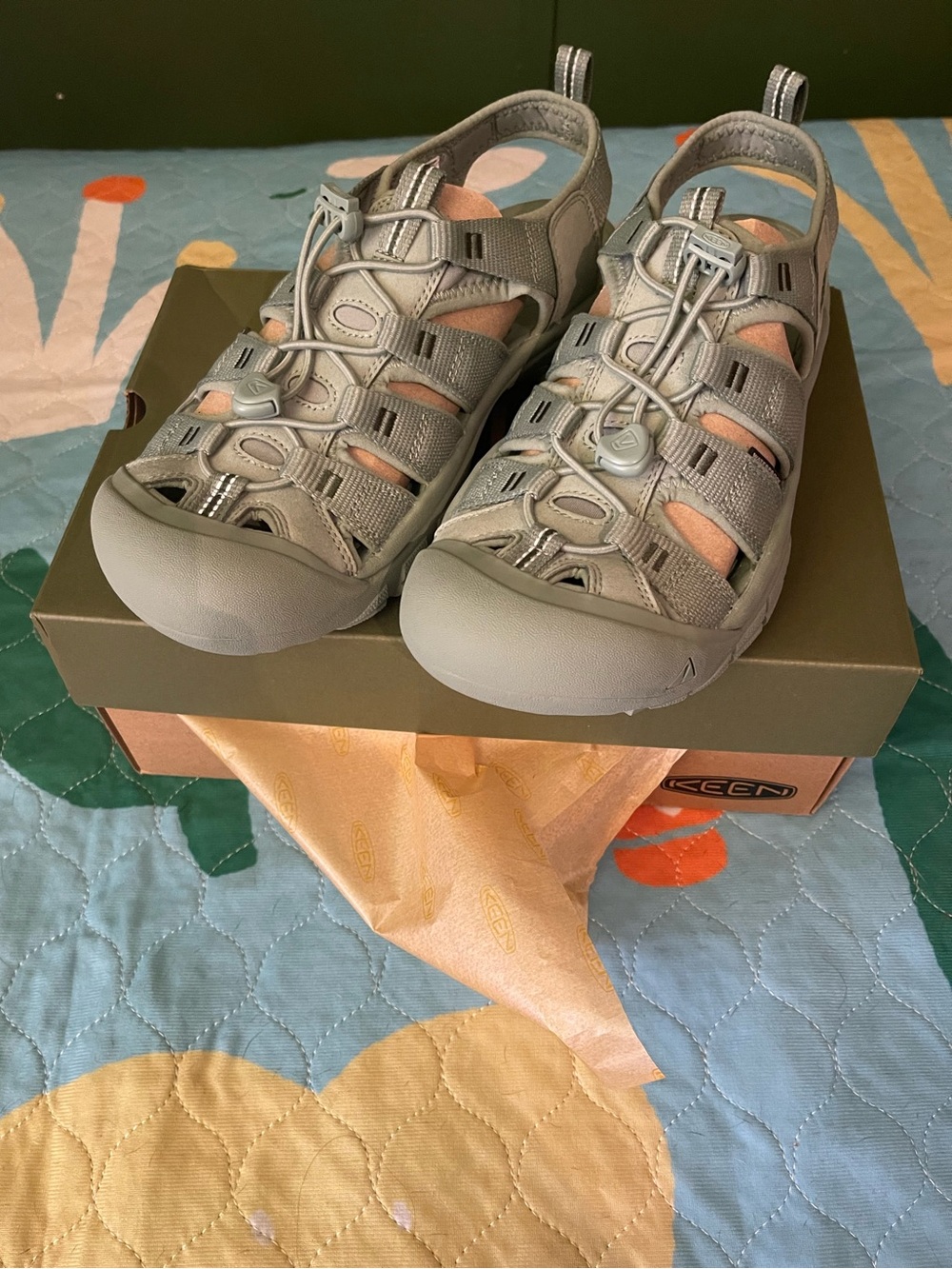 NWT KEEN Women's Newport H2 Sandals - Monochrome/Lily Pad Women’s Size 9
